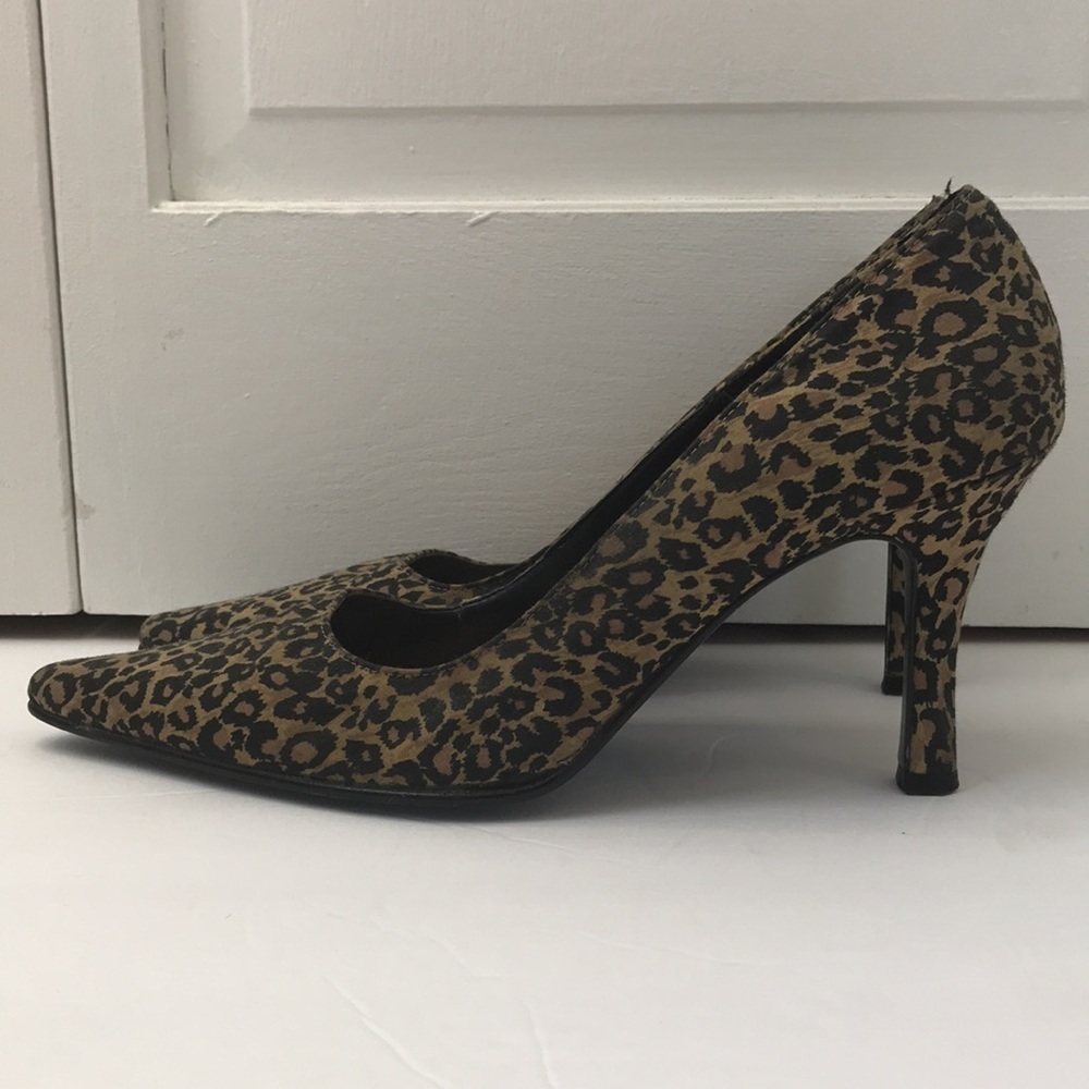 2/$50 AMANDA SMITH Brown Black Animal Print Pointed Toe Heels Size 7M